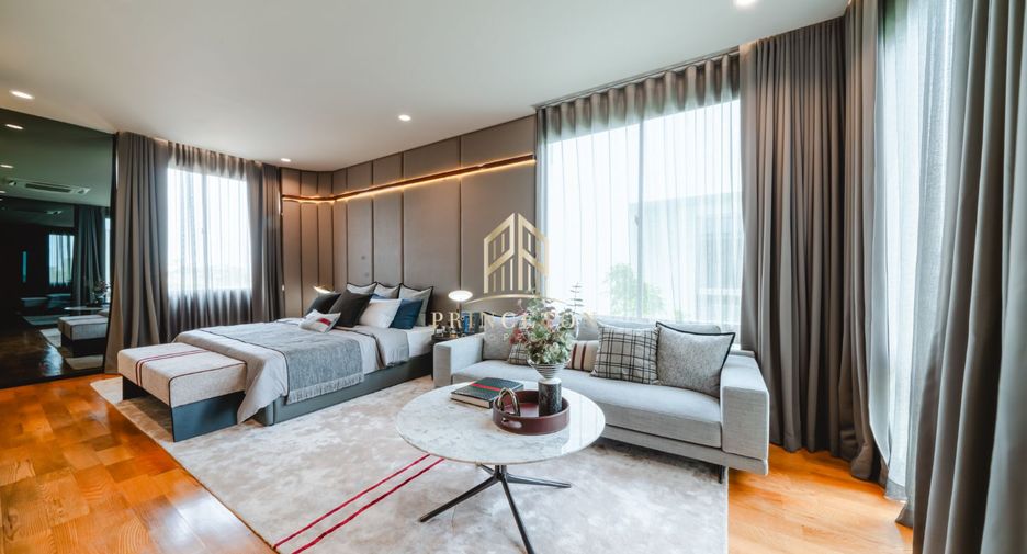 For sale 4 bedrooms house in Saphan Sung, Bangkok