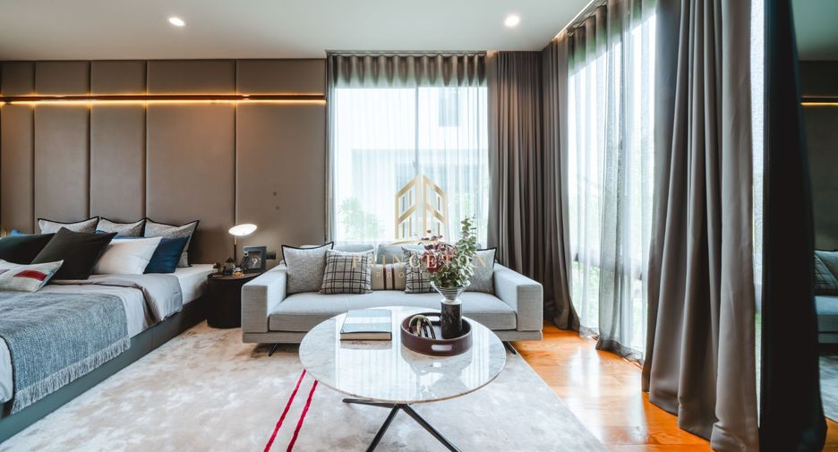 For sale 4 bedrooms house in Saphan Sung, Bangkok