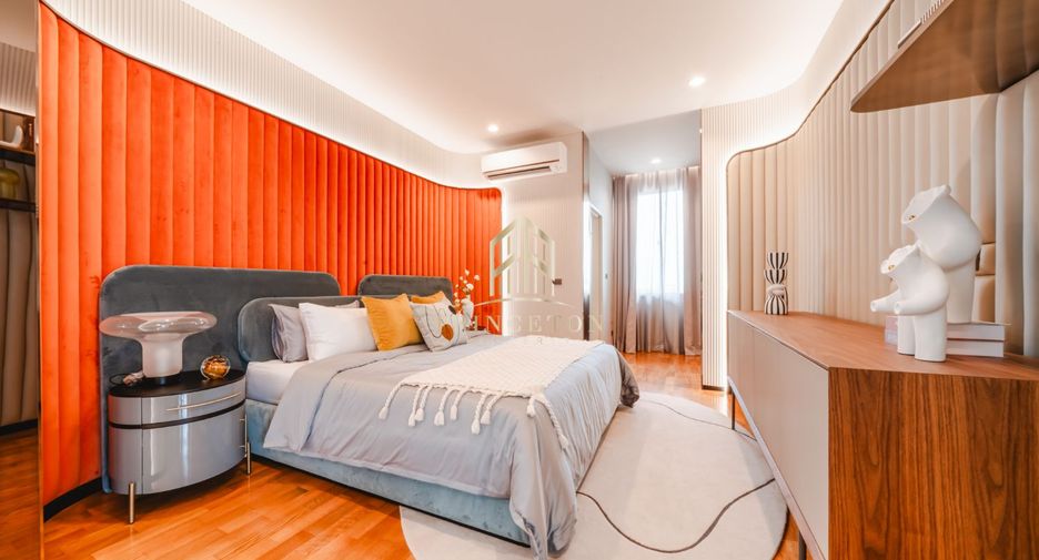 For sale 4 bedrooms house in Saphan Sung, Bangkok