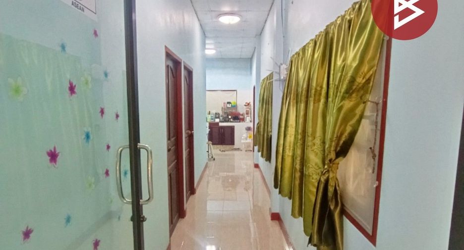 For sale 3 bedrooms house in Mueang Trat, Trat