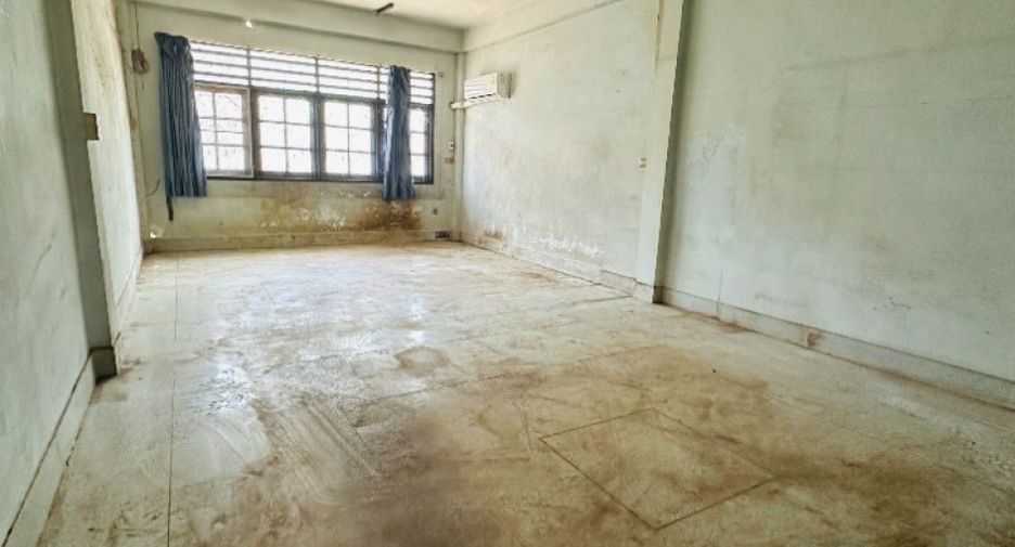 For sale retail Space in Bang Bon, Bangkok