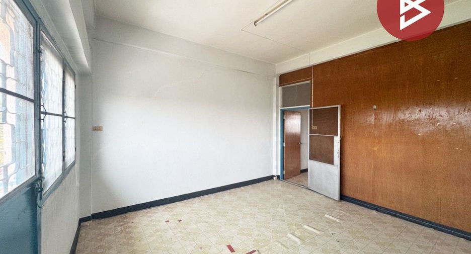 For sale 3 bedrooms retail Space in Bang Khae, Bangkok