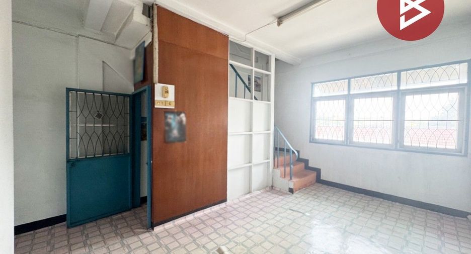 For sale 3 bedrooms retail Space in Bang Khae, Bangkok