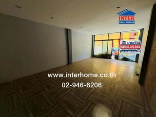 For rent そして for sale 3 ベッドルーム retail Space in Mueang Samut Prakan, Samut Prakan