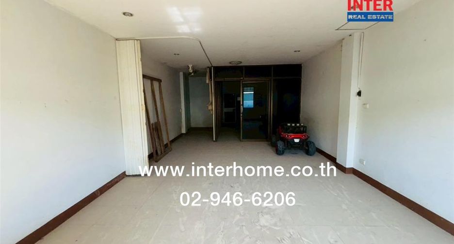 Аренда и продажа 3 спальни торговое помещение в Mueang Samut Prakan, Самутпракан