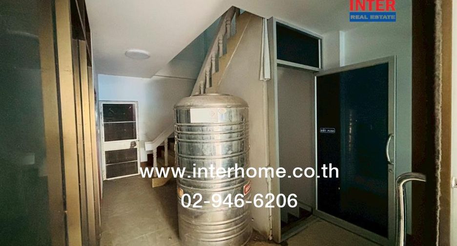 Аренда и продажа 3 спальни торговое помещение в Mueang Samut Prakan, Самутпракан