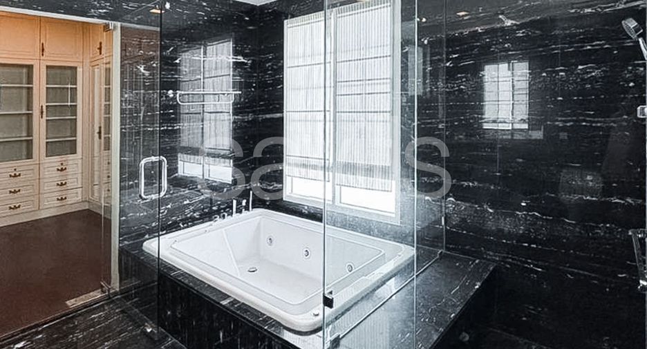 Haus zur Miete und zum Kauf mit 4 Zimmer in Bang Phli, Samut Prakan