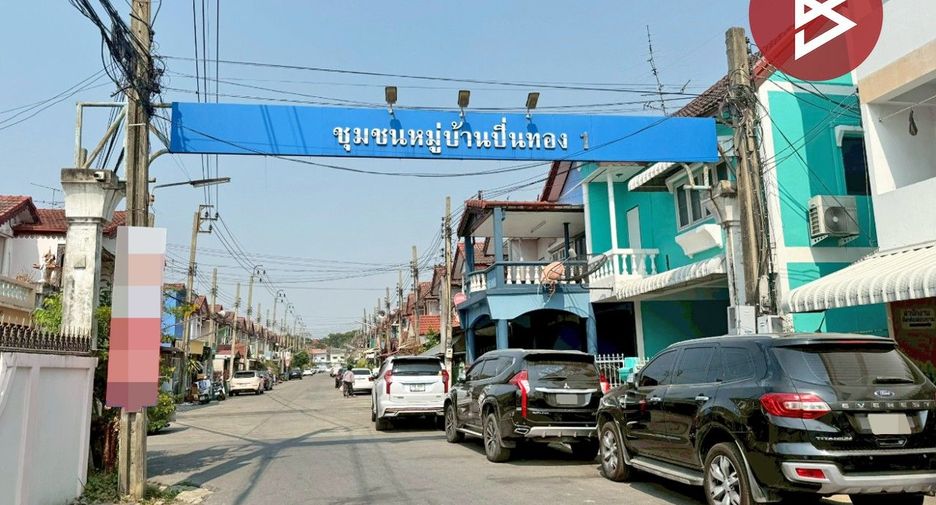 For sale 2 bedrooms townhouse in Don Mueang, Bangkok