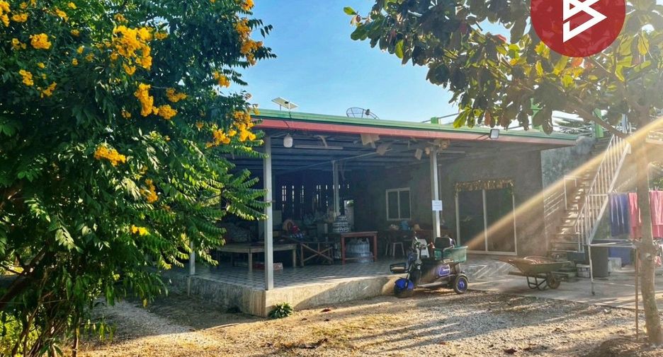 For sale hotel in Wat Sing, Chainat
