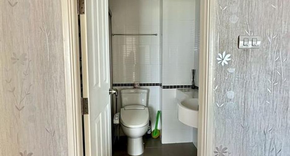 For sale 2 bedrooms condo in Bang Khen, Bangkok