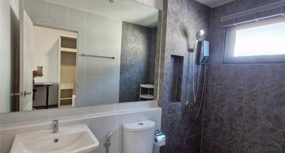 For sale 3 bedrooms house in Khlong Luang, Pathum Thani
