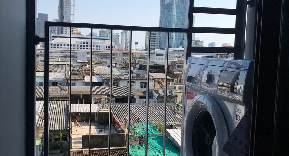 For sale 1 bed condo in Phra Khanong, Bangkok