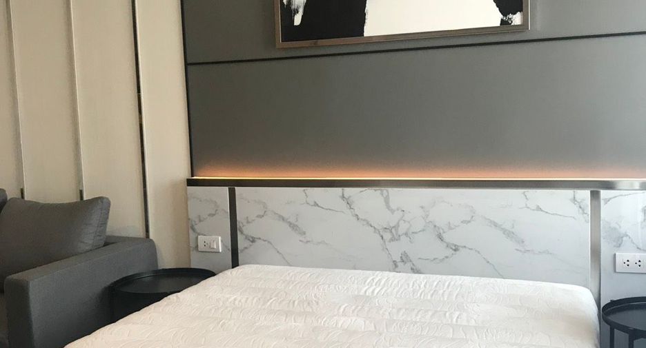 For sale 1 bed condo in Phra Khanong, Bangkok