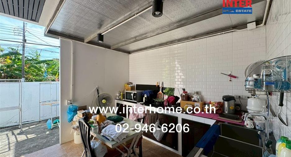 For rent and for sale 4 bedrooms house in Prawet, Bangkok