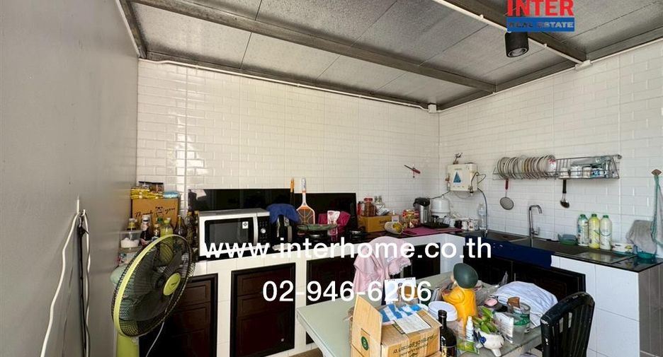 For rent and for sale 4 bedrooms house in Prawet, Bangkok