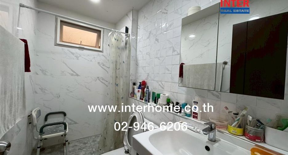 For rent and for sale 4 bedrooms house in Prawet, Bangkok