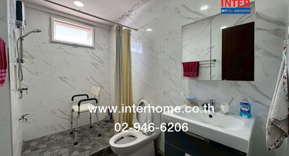 For rent and for sale 4 bedrooms house in Prawet, Bangkok