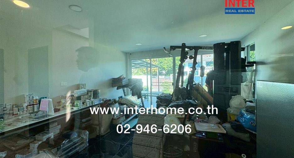 For rent and for sale 4 bedrooms house in Prawet, Bangkok