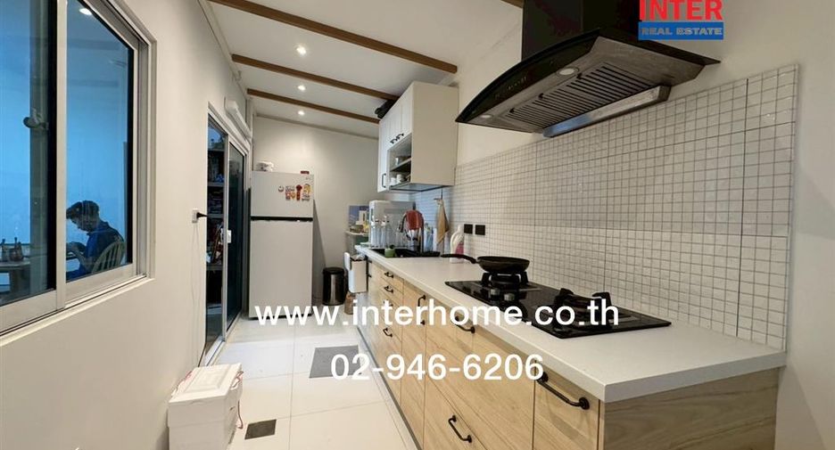 For rent and for sale 3 bedrooms townhouse in Prawet, Bangkok