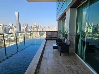 À louer 3 chambres condo à Khlong Toei, Bangkok