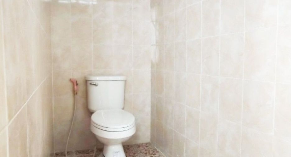 For sale 3 ベッドルーム townhouse in Phutthamonthon, Nakhon Pathom