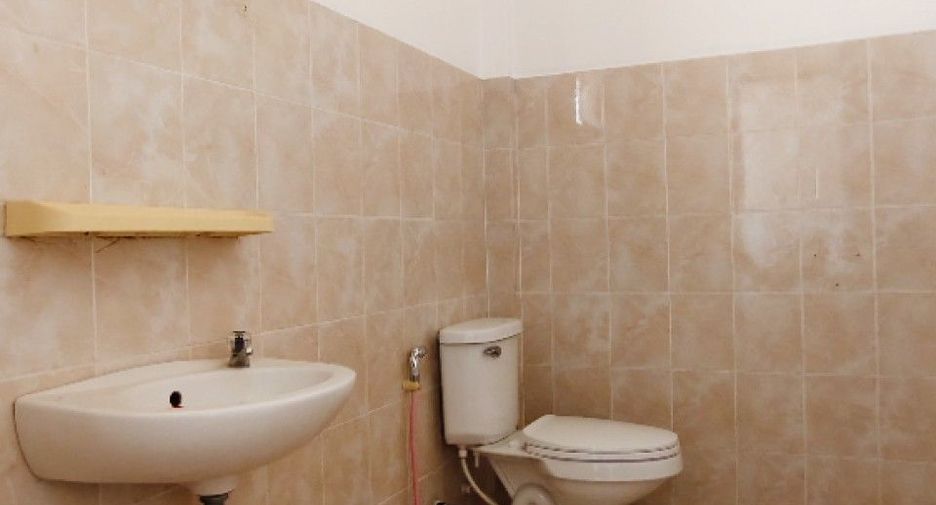 For sale 3 ベッドルーム townhouse in Phutthamonthon, Nakhon Pathom
