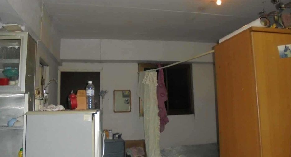 For sale 1 bed condo in Wang Thonglang, Bangkok