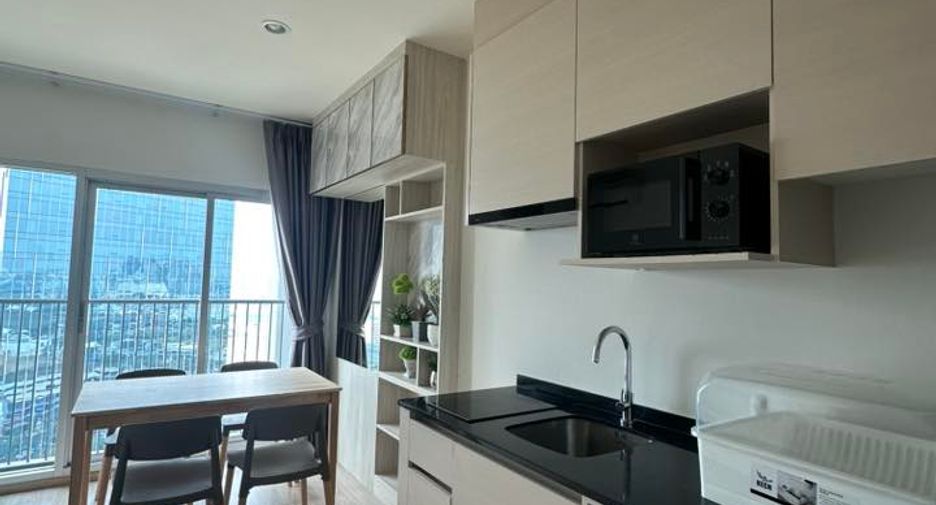 Wohnung zur Miete mit 2 Zimmer in Huai Khwang, Bangkok