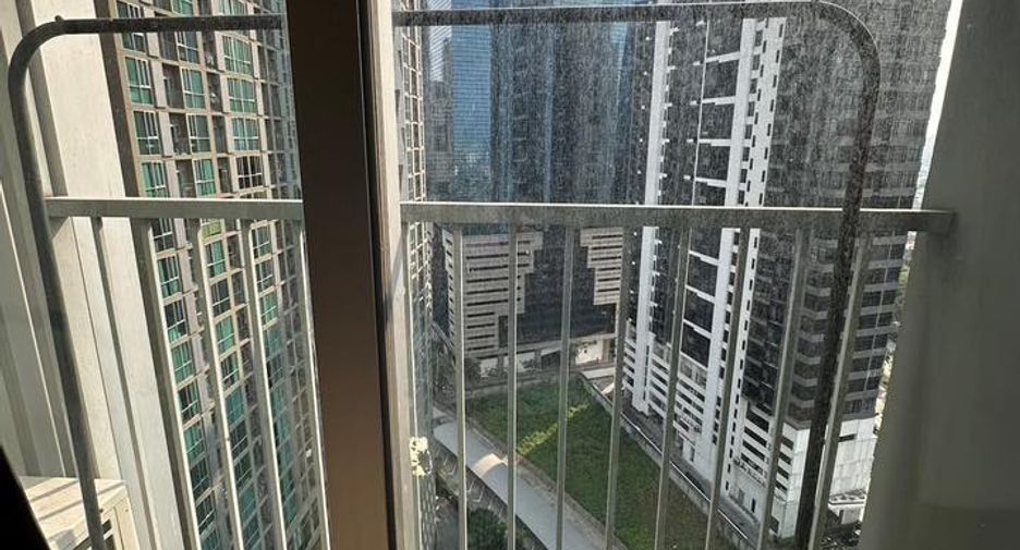Wohnung zur Miete mit 2 Zimmer in Huai Khwang, Bangkok