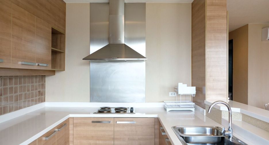 For rent 2 bedrooms condo in Watthana, Bangkok