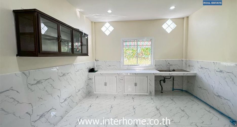 For sale 3 bedrooms townhouse in Mueang Nonthaburi, Nonthaburi