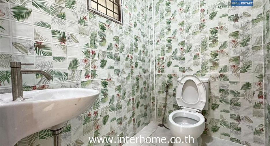 For sale 3 bedrooms townhouse in Mueang Nonthaburi, Nonthaburi