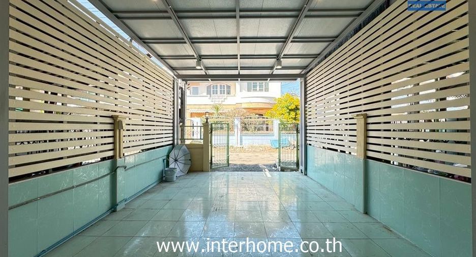 For sale 3 bedrooms townhouse in Mueang Nonthaburi, Nonthaburi