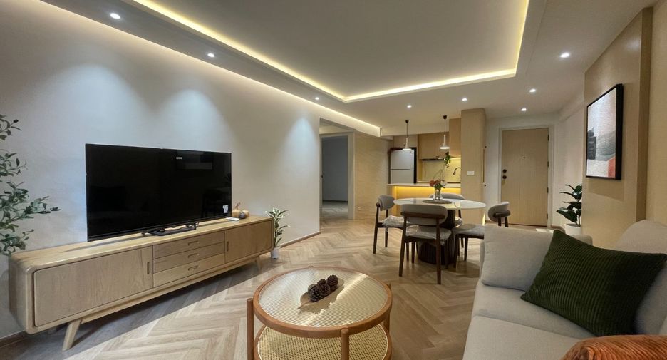 For sale 2 bedrooms condo in Watthana, Bangkok