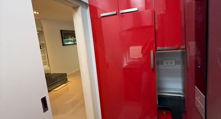 For rent 3 bedrooms townhouse in Suan Luang, Bangkok