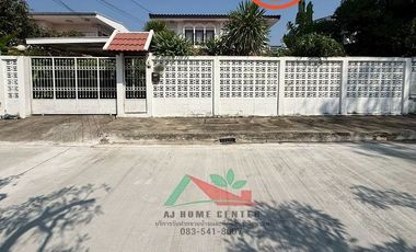 For sale 4 ベッドルーム house in Lat Phrao, Bangkok