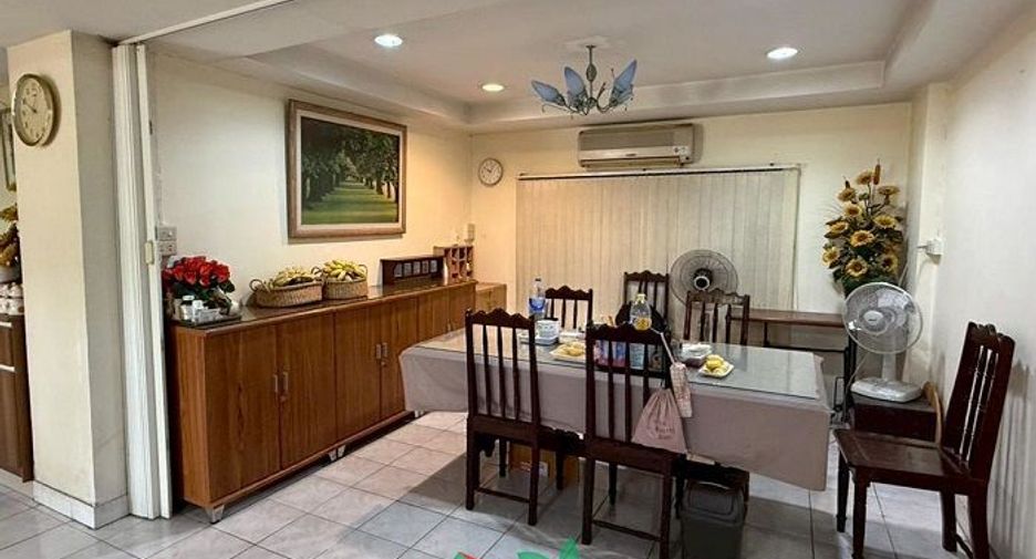 ขาย 4 ห้องนอน บ้านเดี่ยว ใน ลาดพร้าว, กรุงเทพฯ