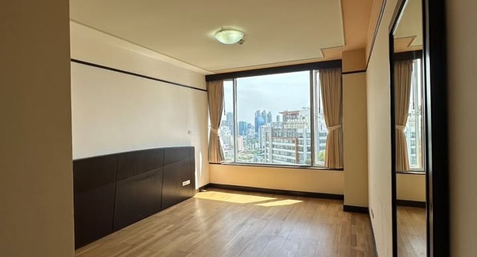 For sale 2 bedrooms condo in Pathum Wan, Bangkok