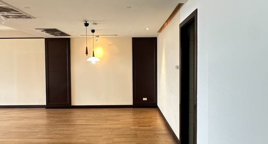 For sale 2 bedrooms condo in Pathum Wan, Bangkok