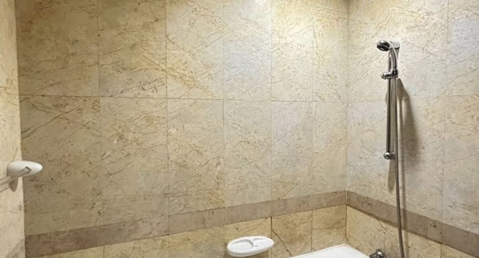 For sale 2 bedrooms condo in Pathum Wan, Bangkok