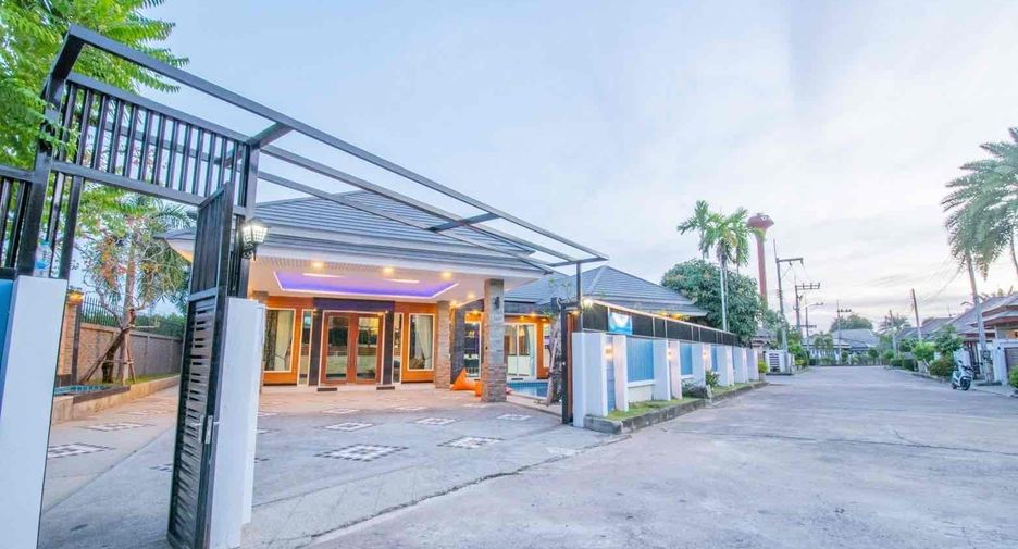 For rent and for sale 4 bedrooms villa in Bang Lamung, Chonburi