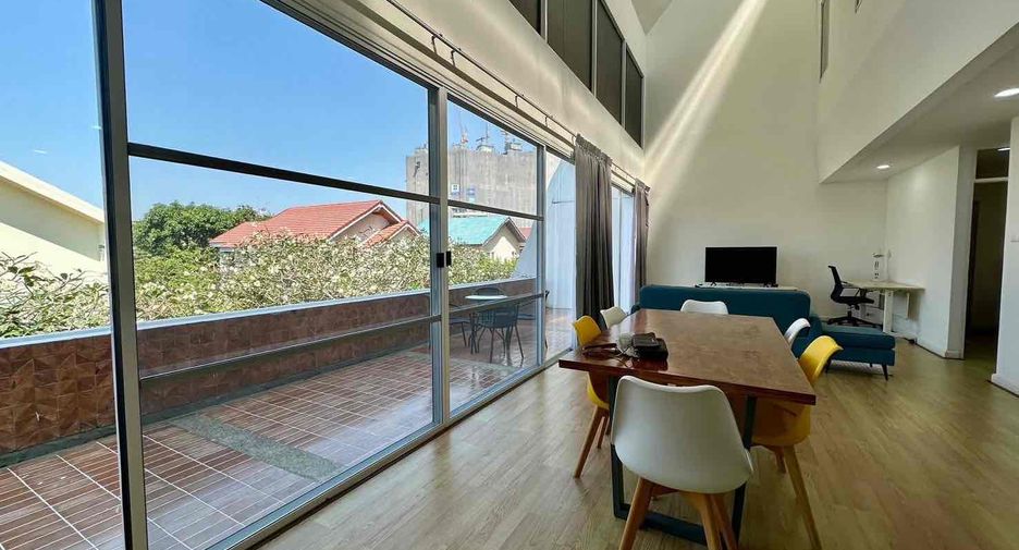 For rent 3 bedrooms condo in Bang Lamung, Chonburi