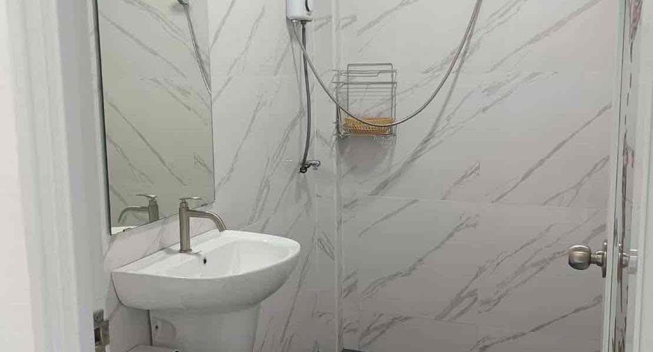 Villa zur Miete und zum Kauf mit 4 Zimmer in Bang Lamung, Chonburi