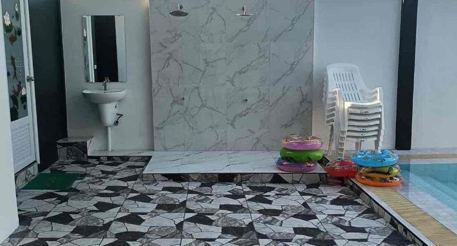 Villa zur Miete und zum Kauf mit 4 Zimmer in Bang Lamung, Chonburi