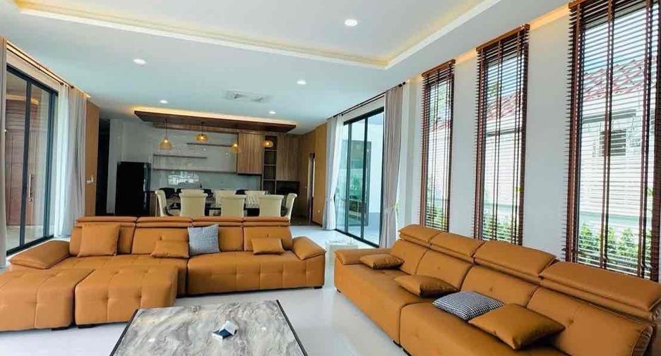 For rent 4 bedrooms villa in Bang Lamung, Chonburi