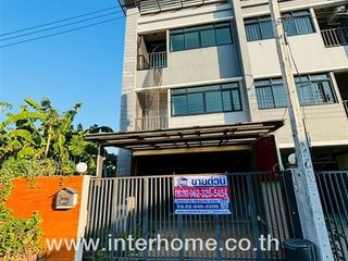 For Rent 4 Bedroom Townhouse In Don Mueang, Bangkok