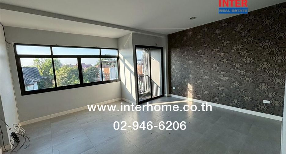 For rent and for sale 4 bedrooms townhouse in Don Mueang, Bangkok