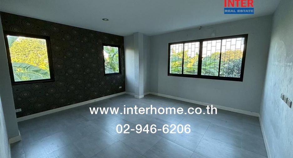 For rent and for sale 4 bedrooms townhouse in Don Mueang, Bangkok