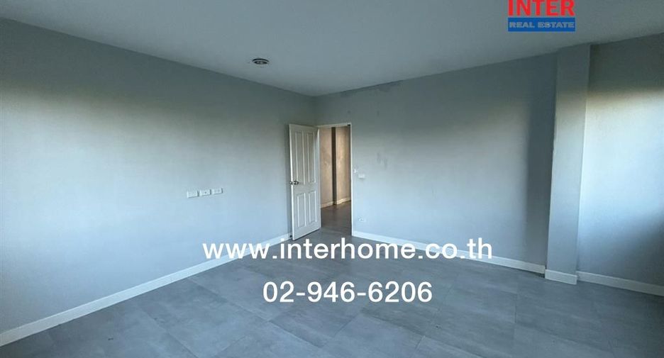 For rent and for sale 4 bedrooms townhouse in Don Mueang, Bangkok