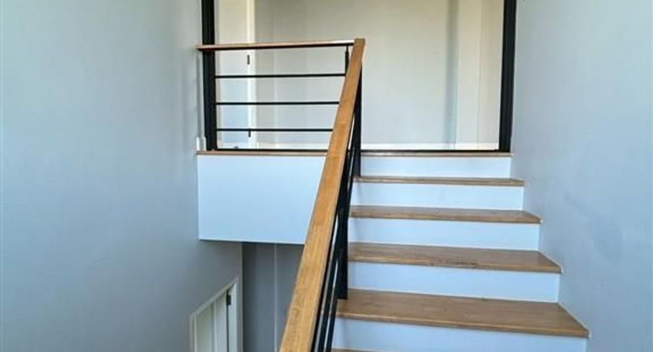 For rent and for sale 4 bedrooms townhouse in Don Mueang, Bangkok